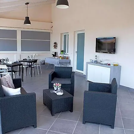 Dionea Bed & Breakfast 4*